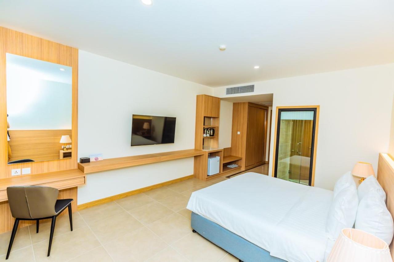 Dynasty Casino Hotel Bavet Bagian luar foto