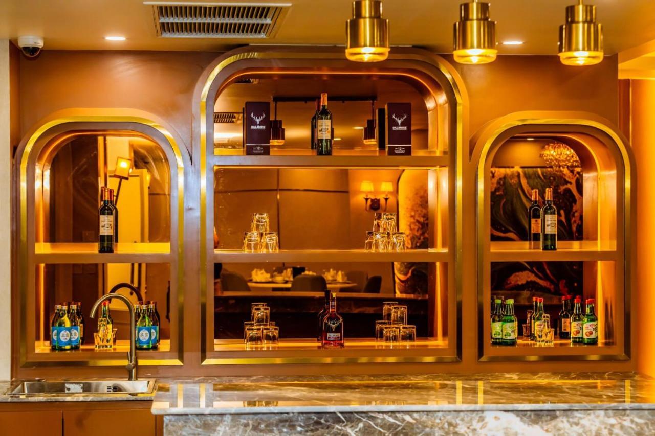 Dynasty Casino Hotel Bavet Bagian luar foto