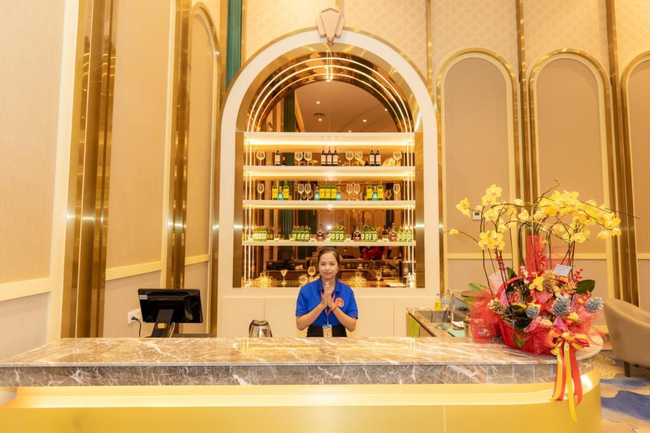 Dynasty Casino Hotel Bavet Bagian luar foto