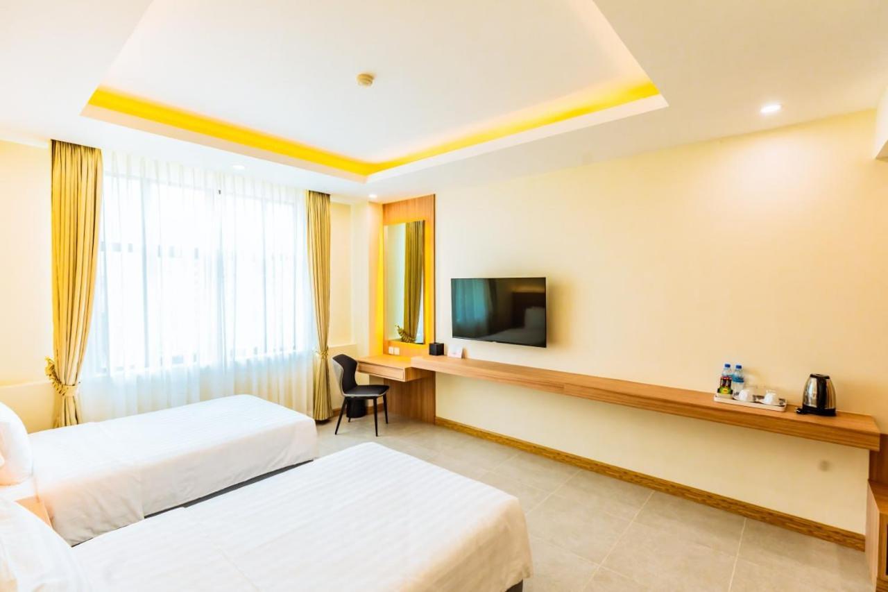 Dynasty Casino Hotel Bavet Bagian luar foto