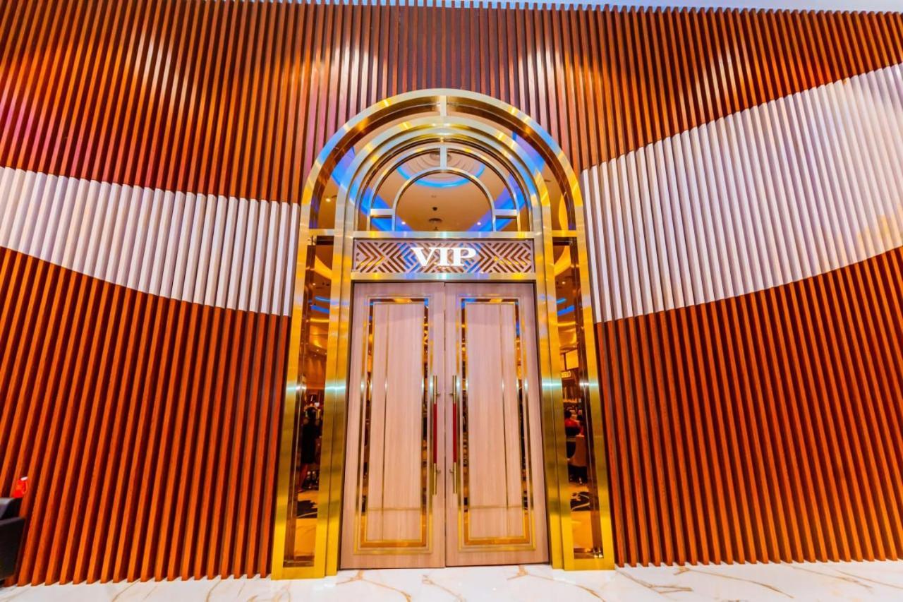 Dynasty Casino Hotel Bavet Bagian luar foto