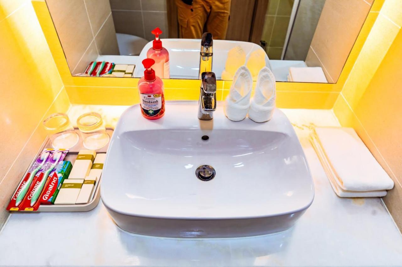Dynasty Casino Hotel Bavet Bagian luar foto